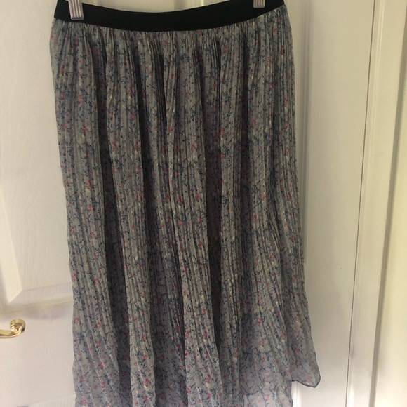 Oak + Fort - Pleated floral skirt - Picture 1 of 1